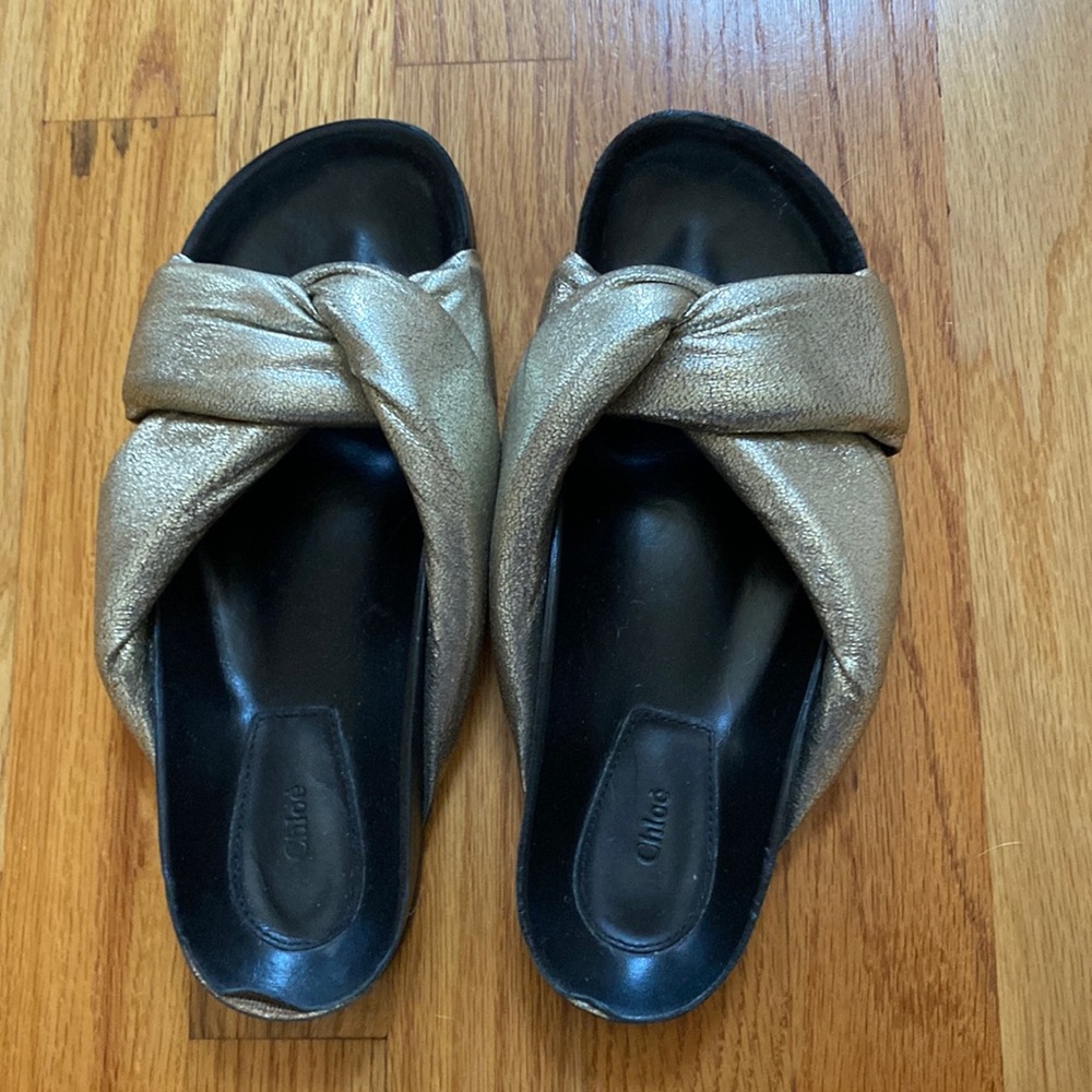 Chloe Slides